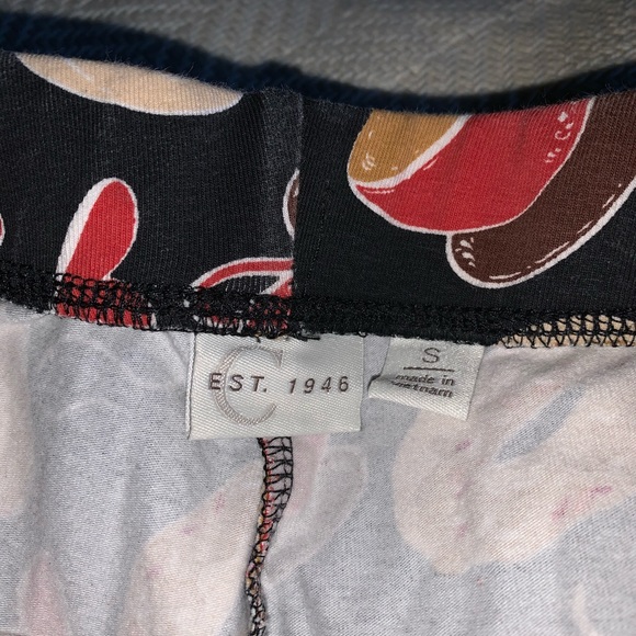 C Est. 1946 Donuts and Coffee Leggings Size Small - Picture 4 of 5